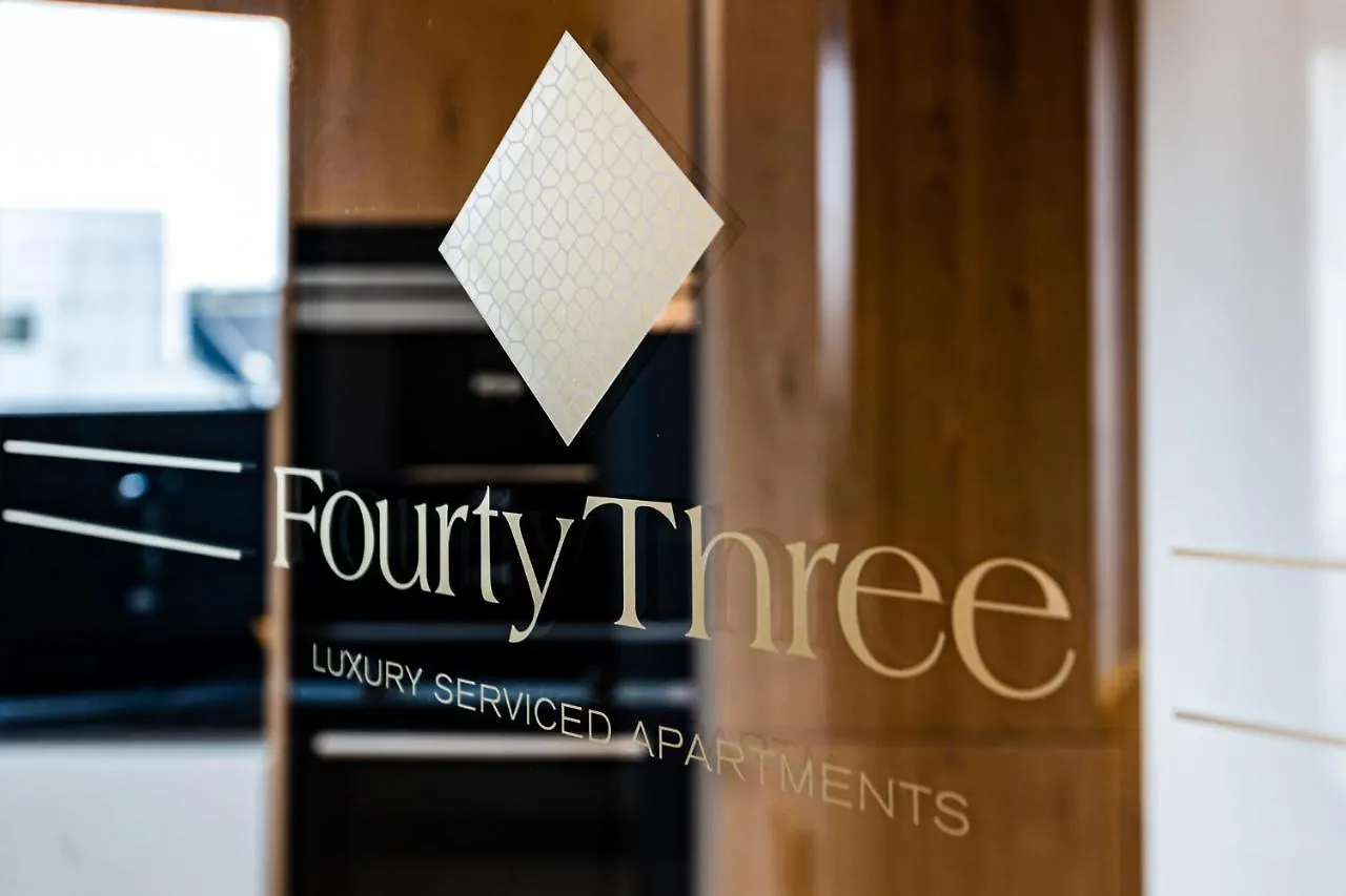***** Aparthotel Fourty Three Luxury Serviced Apartments Düsseldorf Deutschland